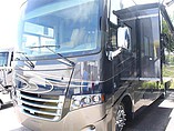 2015 Thor Motor Coach Miramar Photo #15