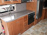 2015 Thor Motor Coach Miramar Photo #17