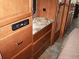 2015 Thor Motor Coach Miramar Photo #23