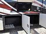 2016 Thor Motor Coach Miramar Photo #20