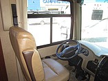 2015 Thor Motor Coach Miramar Photo #11