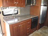 2015 Thor Motor Coach Miramar Photo #18