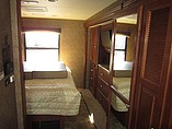 2015 Thor Motor Coach Miramar Photo #20