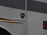 2015 Thor Motor Coach Miramar Photo #5