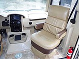 2015 Thor Motor Coach Miramar Photo #14