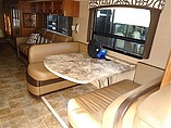 2015 Thor Motor Coach Miramar Photo #4