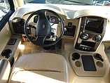 2015 Thor Motor Coach Miramar Photo #9