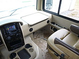 2016 Thor Motor Coach Miramar Photo #7