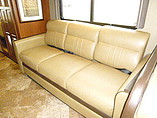 2016 Thor Motor Coach Miramar Photo #14