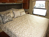 2016 Thor Motor Coach Miramar Photo #21