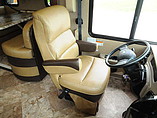 2016 Thor Motor Coach Miramar Photo #17