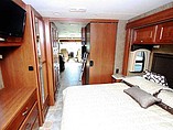 2015 Thor Motor Coach Miramar Photo #13