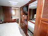 2015 Thor Motor Coach Miramar Photo #15