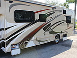 2015 Thor Motor Coach Outlaw Photo #9