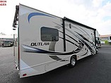 2016 Thor Motor Coach Outlaw Photo #9