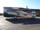 15 Thor Motor Coach Outlaw