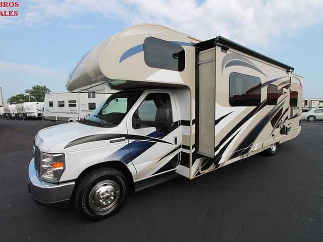 16 Thor Motor Coach Outlaw