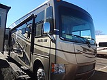 15 Thor Motor Coach Outlaw