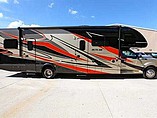 2015 Thor Motor Coach Outlaw Photo #4