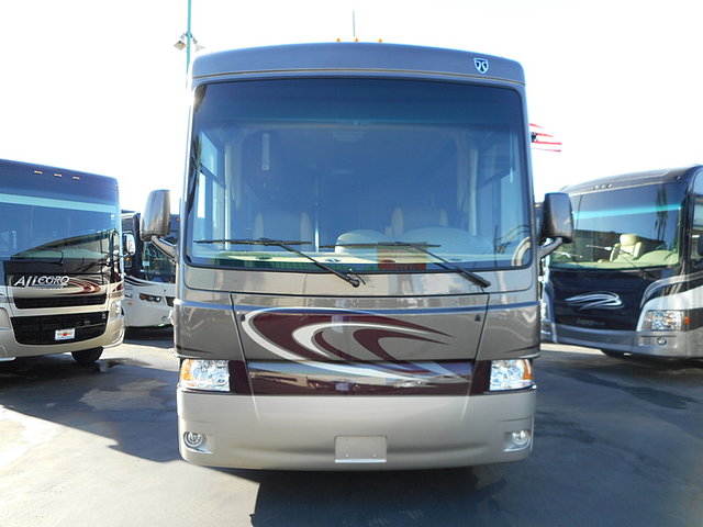 2015 Thor Motor Coach Palazzo Photo