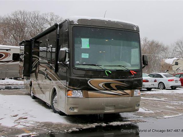 2015 Thor Motor Coach Palazzo Photo