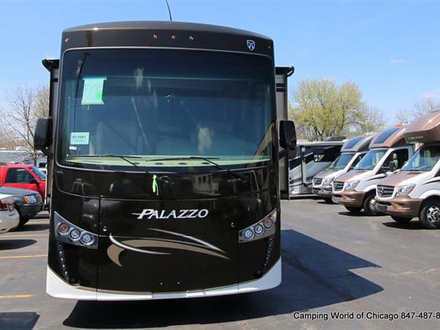2016 Thor Motor Coach Palazzo Photo