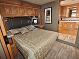 2016 Thor Motor Coach Palazzo Photo #4