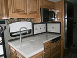 2016 Thor Motor Coach Palazzo Photo #9