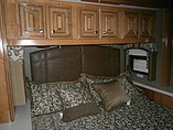 2016 Thor Motor Coach Palazzo Photo #12