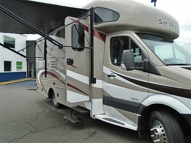 2015 Thor Motor Coach Siesta Sprinter Photo