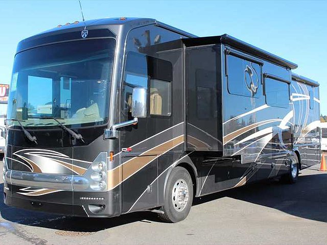 2015 Thor Motor Coach Tuscany Photo