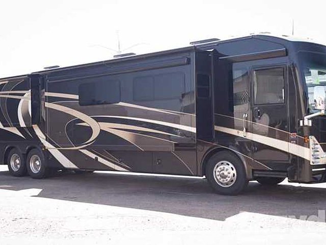 2015 Thor Motor Coach Tuscany Photo