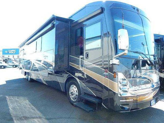 2015 Thor Motor Coach Tuscany Photo