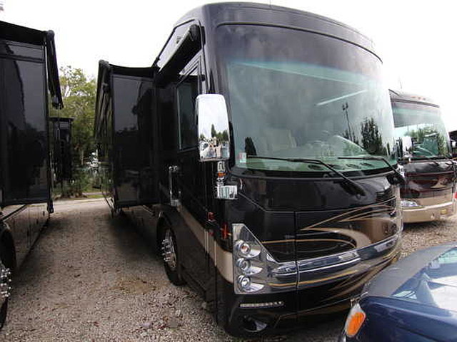 2015 Thor Motor Coach Tuscany Photo