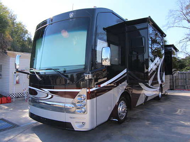 2015 Thor Motor Coach Tuscany XTE Photo