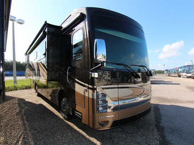 2015 Thor Motor Coach Tuscany XTE Photo