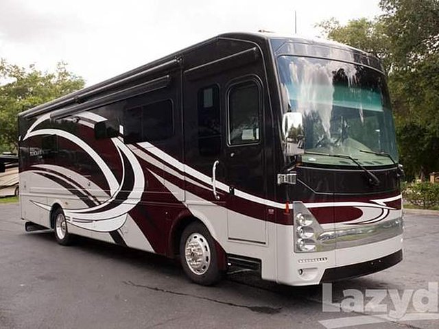 2015 Thor Motor Coach Tuscany XTE Photo