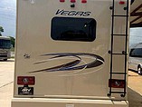 2015 Thor Motor Coach Vegas Photo #5