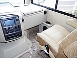 2015 Thor Motor Coach Vegas Photo #10