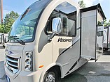 2015 Thor Motor Coach Vegas Photo #1