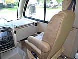 2016 Thor Motor Coach Vegas Photo #9