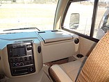 2015 Thor Motor Coach Vegas Photo #4