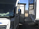 2015 Thor Motor Coach Vegas Photo #4