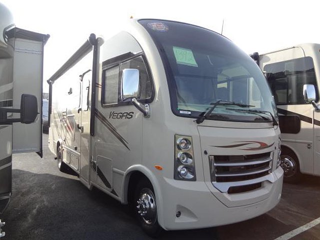 2015 Thor Motor Coach Vegas Photo