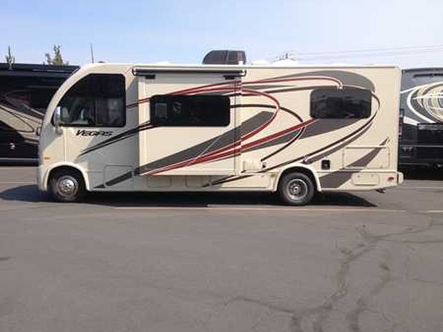 2015 Thor Motor Coach Vegas Photo