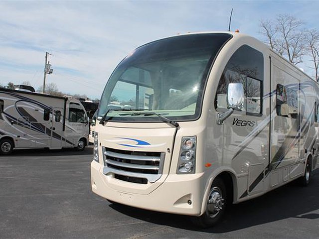 2015 Thor Motor Coach Vegas Photo