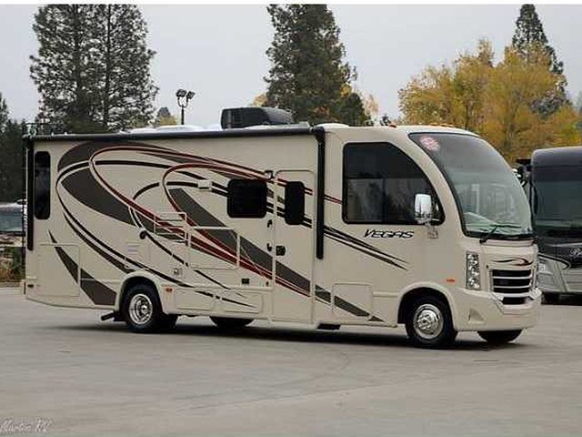 2015 Thor Motor Coach Vegas Photo