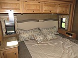 2016 Thor Motor Coach Windsport Photo #13