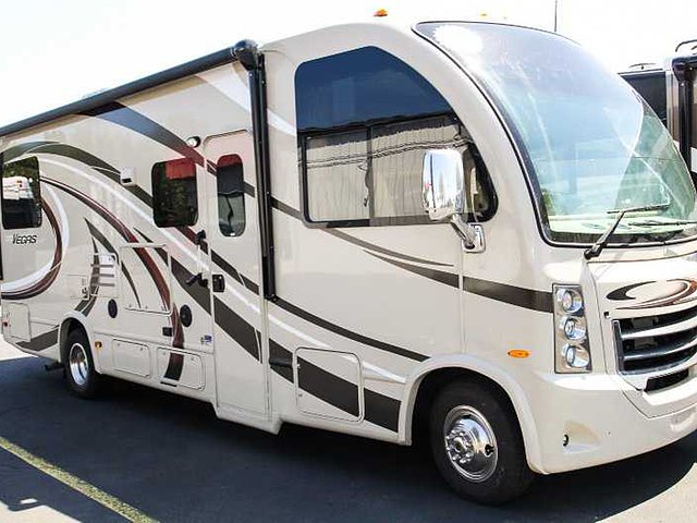 2016 Thor Motor Coach Vegas Photo