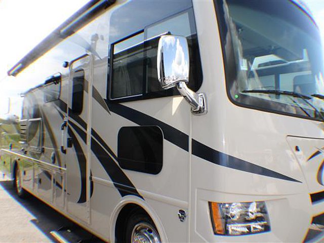 16 Thor Motor Coach Windsport